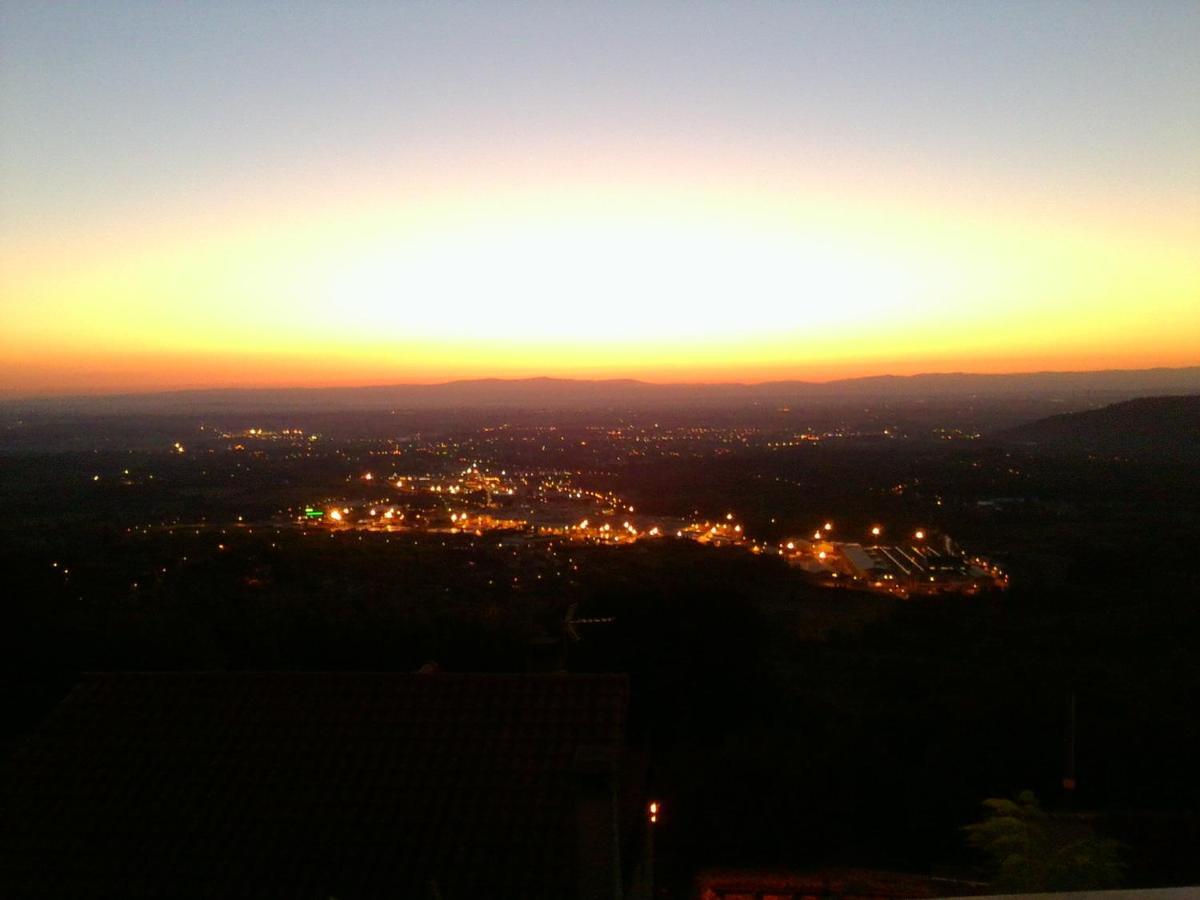 La Chatellenie Volvic Bagian luar foto